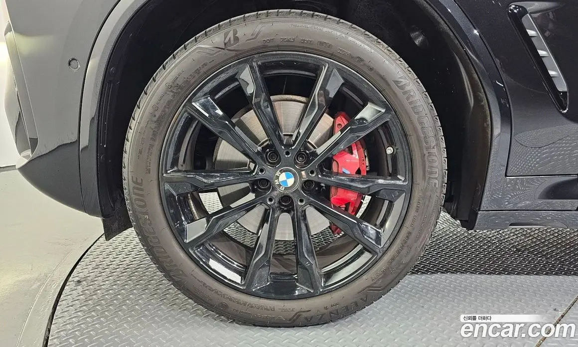 BMW X4 2025 2.0 автомат (гидро), фото 5 BMW X4 2025 2.0 автомат (гидро), фото 5