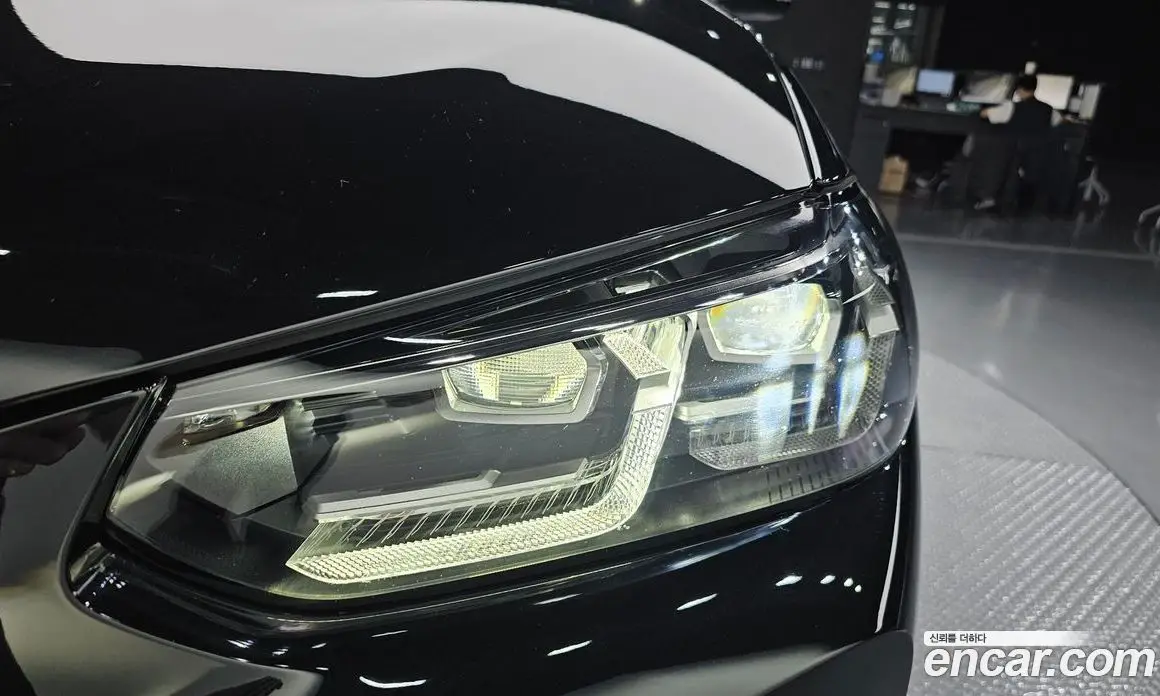 BMW X4 2025 2.0 автомат (гидро), фото 8 BMW X4 2025 2.0 автомат (гидро), фото 8