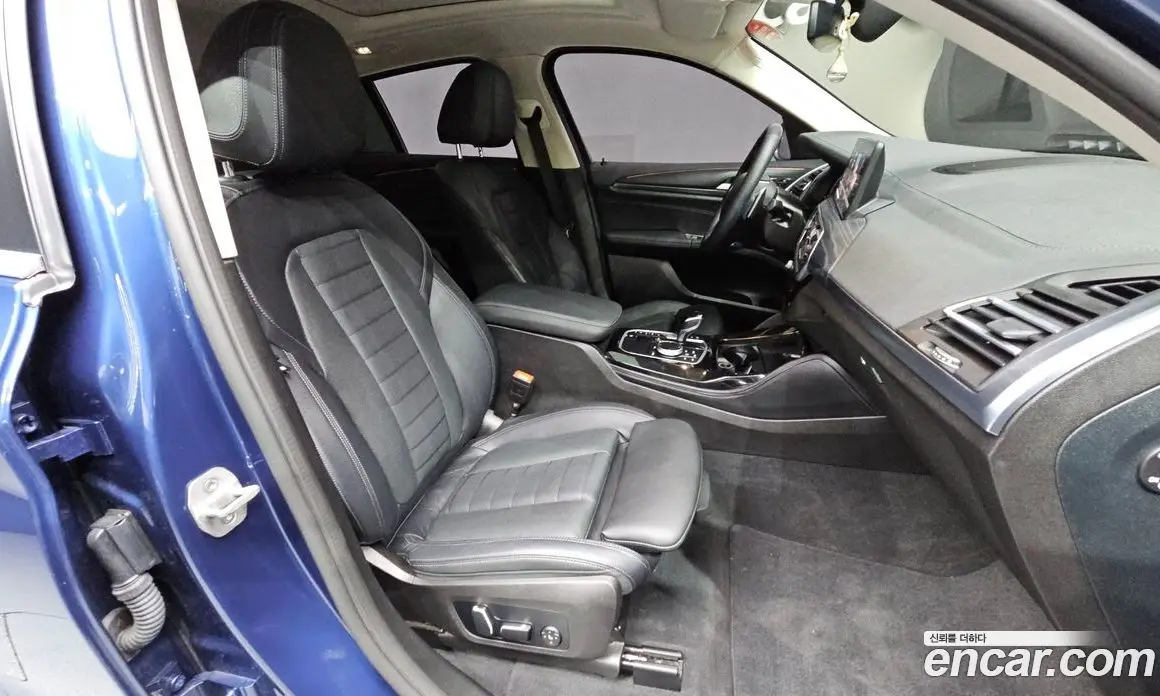 BMW X4 2025 2.0 автомат (гидро), фото 17