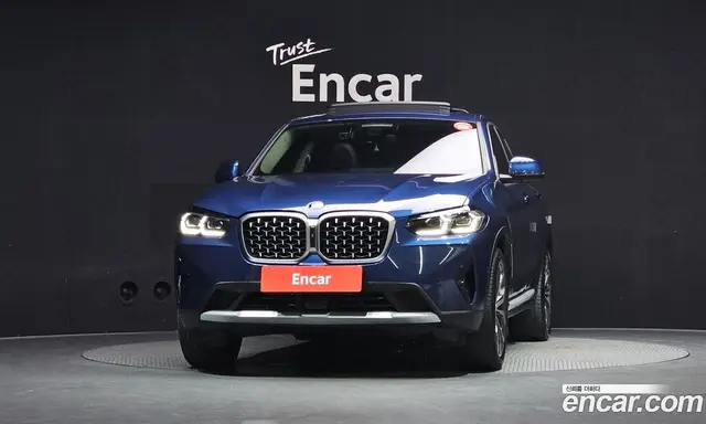 BMW X4 2025 2.0 автомат (гидро), миниатюра 3