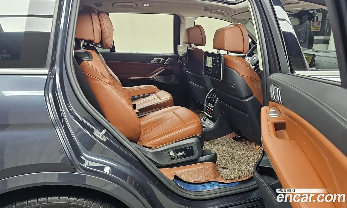BMW X7 2020 4.4 автомат (гидро), фото 16