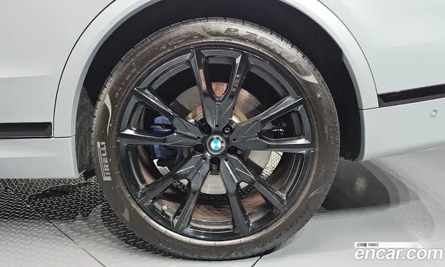 BMW X7 2024 4.4 автомат (гидро), миниатюра 7