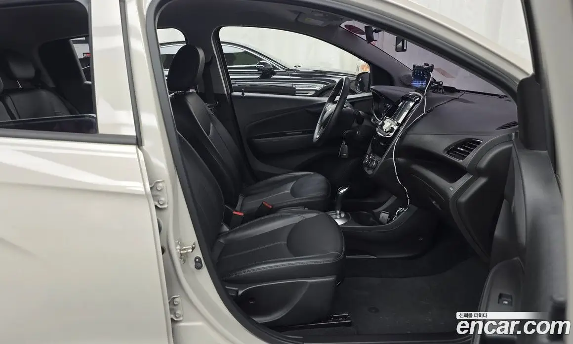 Chevrolet Spark 2017 1.0 автомат (гидро), фото 17