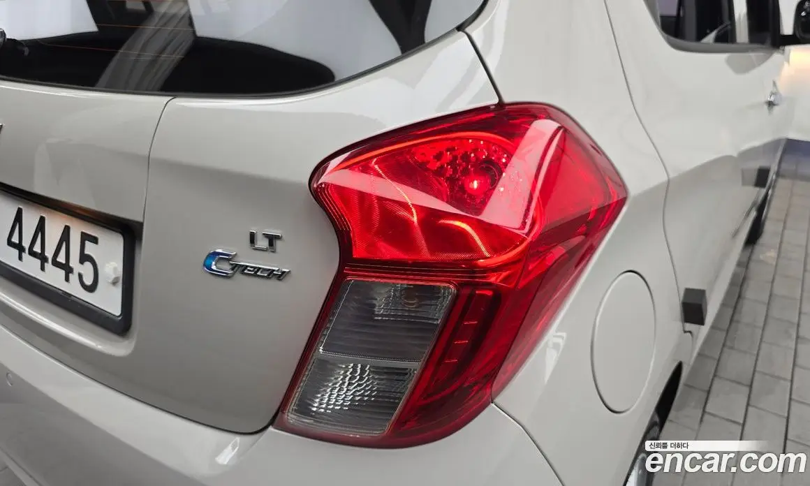 Chevrolet Spark 2017 1.0 автомат (гидро), фото 9