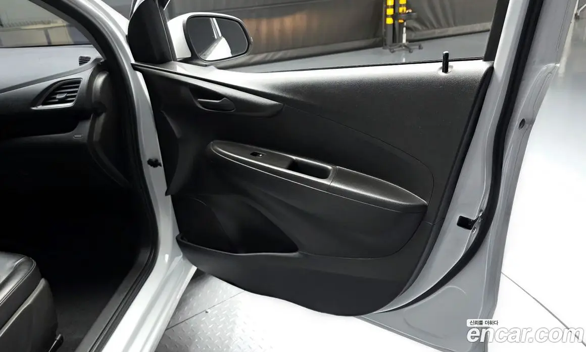 Chevrolet Spark 2019 1.0 автомат (гидро), фото 14