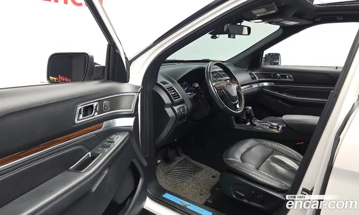 Ford Explorer 2019 2.3 автомат (гидро), фото 13