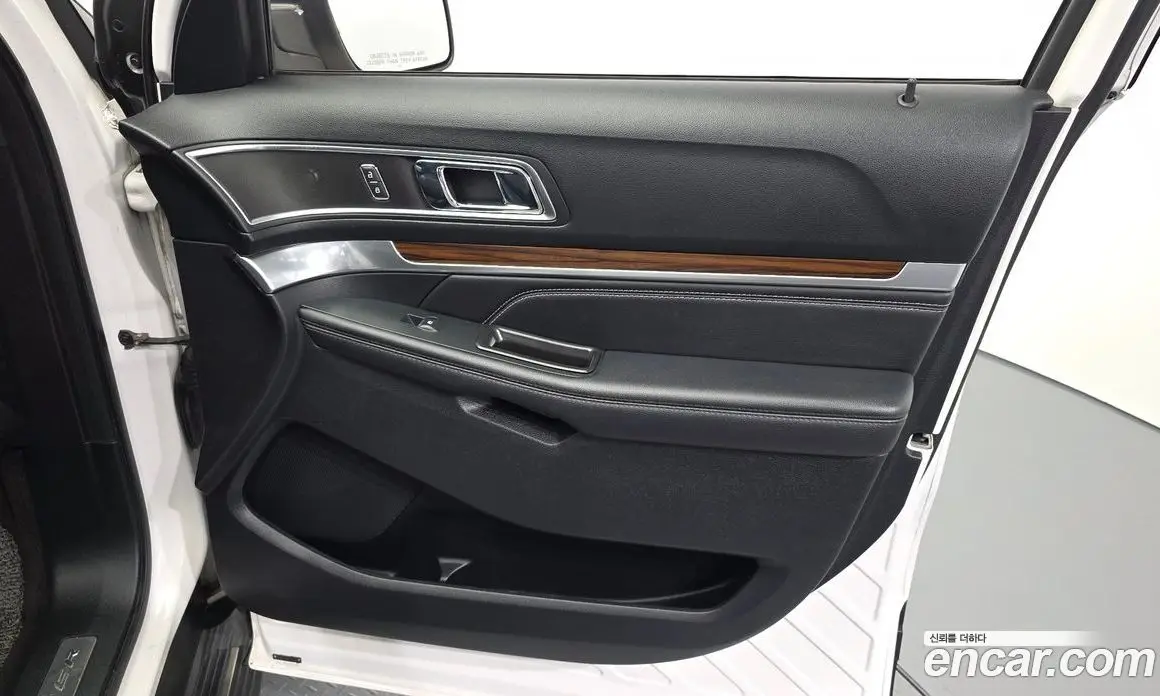 Ford Explorer 2019 2.3 автомат (гидро), фото 14