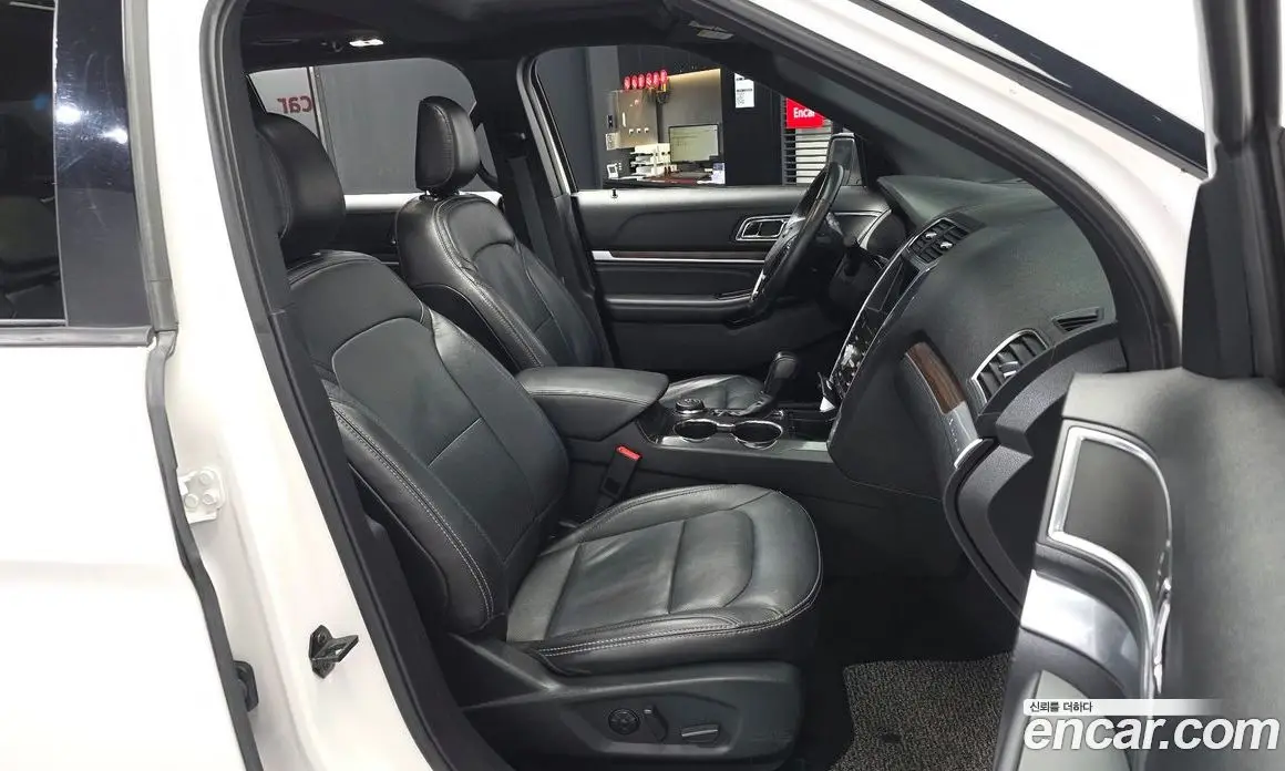 Ford Explorer 2019 2.3 автомат (гидро), фото 17