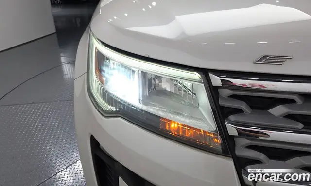 Ford Explorer 2019 2.3 автомат (гидро), миниатюра 8