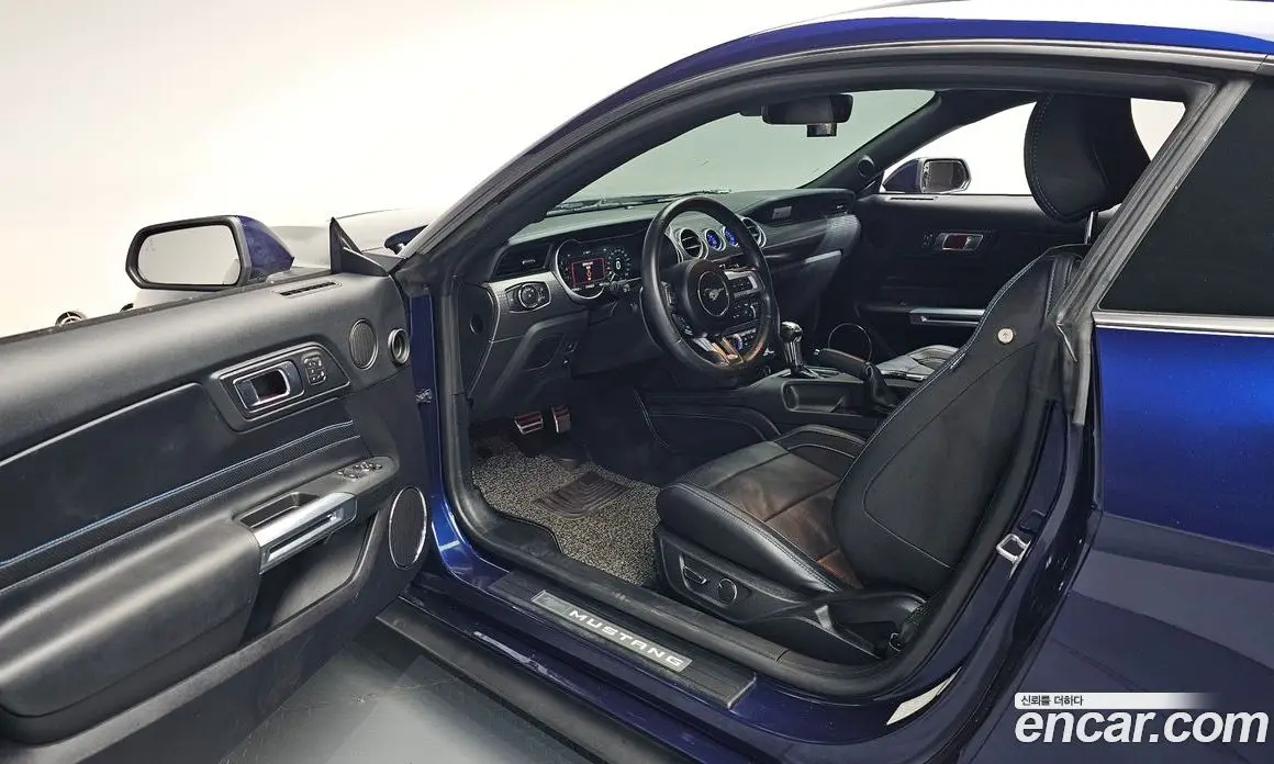 Ford Mustang 2018 2.3 автомат (гидро), фото 12