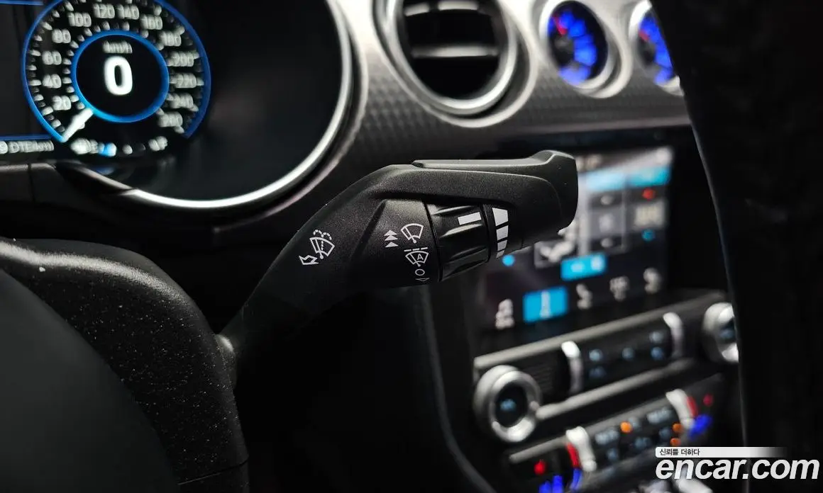 Ford Mustang 2018 2.3 автомат (гидро), фото 20