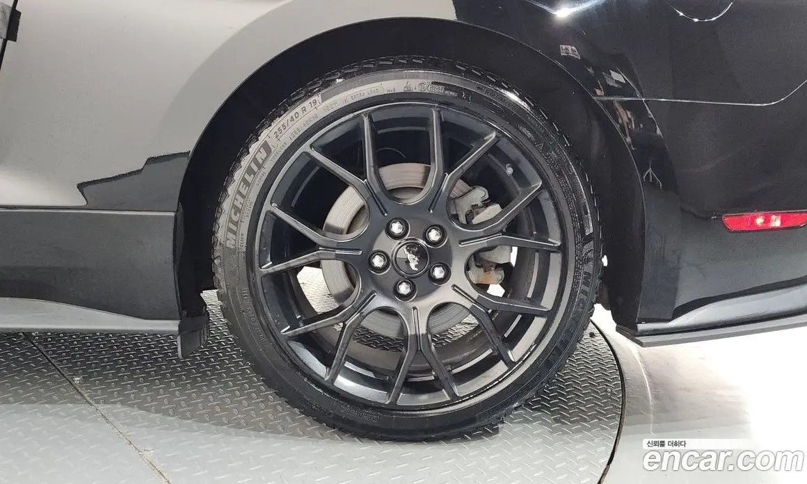 Ford Mustang 2018 2.3 автомат (гидро), фото 6 Ford Mustang 2018 2.3 автомат (гидро), фото 6