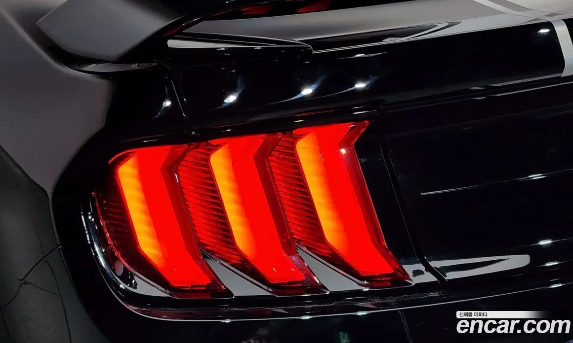 Ford Mustang 2018 2.3 автомат (гидро), фото 8 Ford Mustang 2018 2.3 автомат (гидро), фото 8
