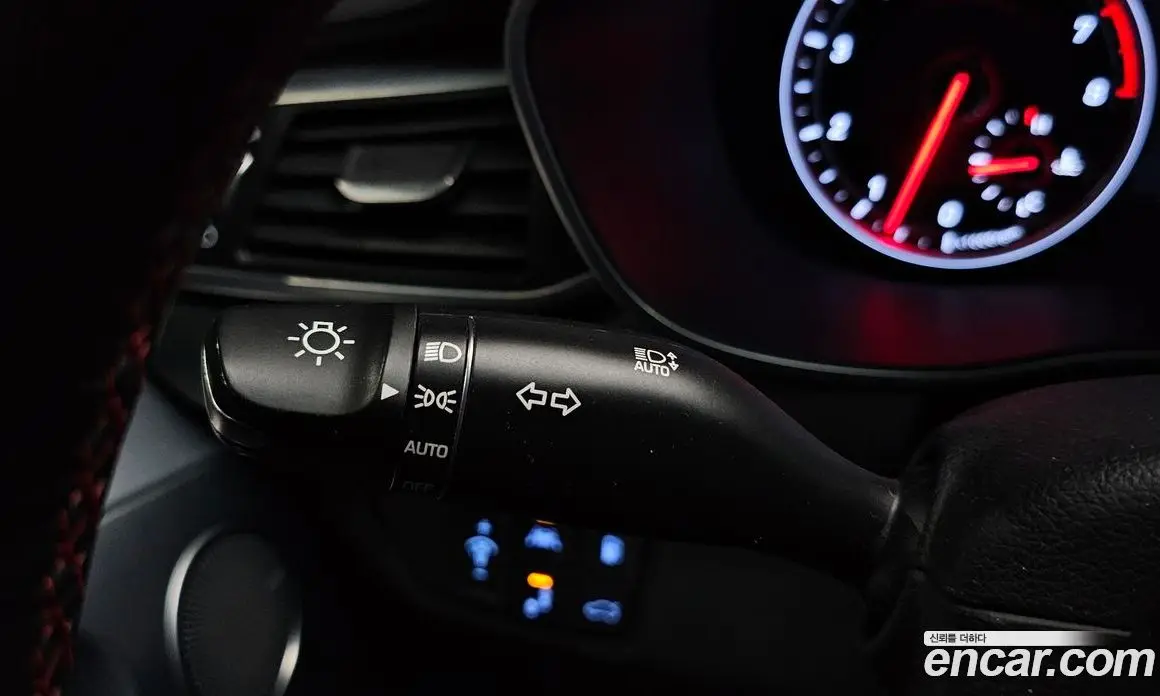 Genesis G70 2018 3.3 автомат (гидро), фото 17 Genesis G70 2018 3.3 автомат (гидро), фото 17