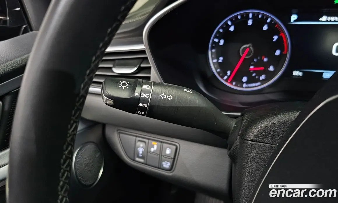 Genesis G70 2018 2.0 автомат (гидро), фото 20 Genesis G70 2018 2.0 автомат (гидро), фото 20