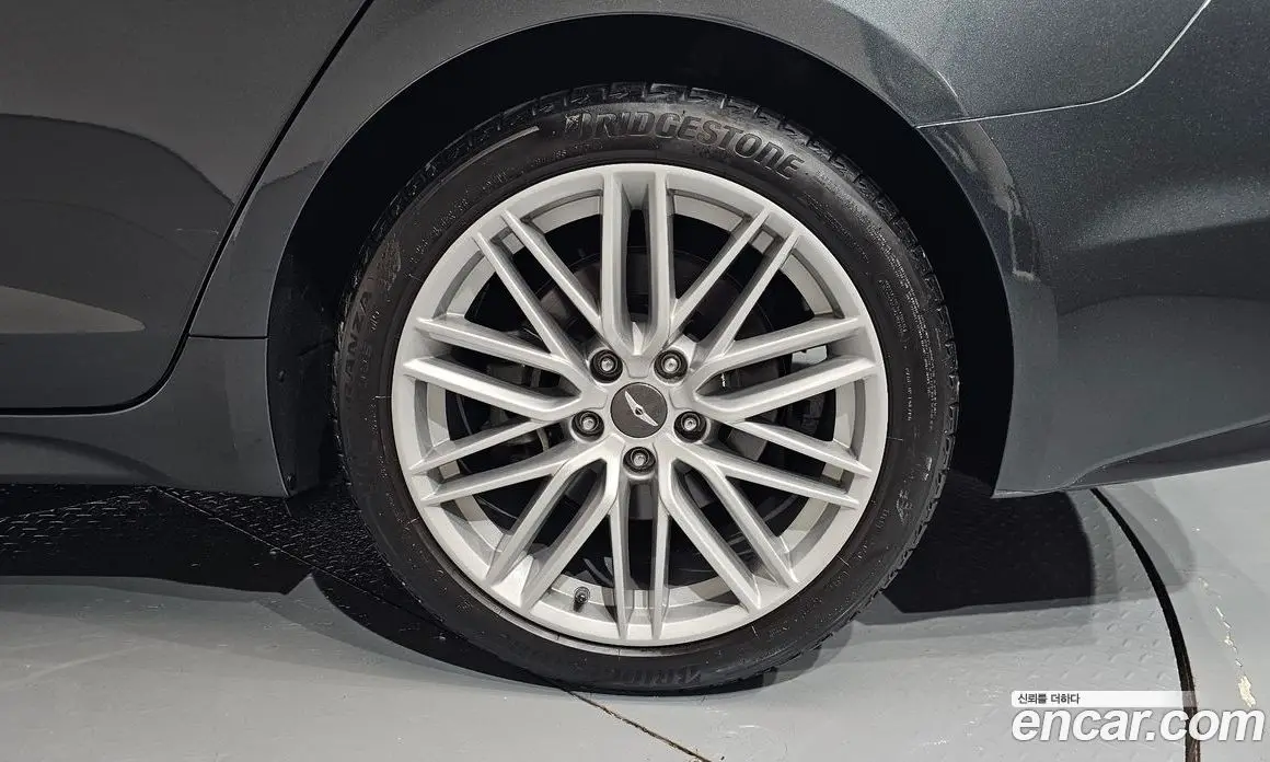 Genesis G70 2018 2.0 автомат (гидро), фото 6 Genesis G70 2018 2.0 автомат (гидро), фото 6