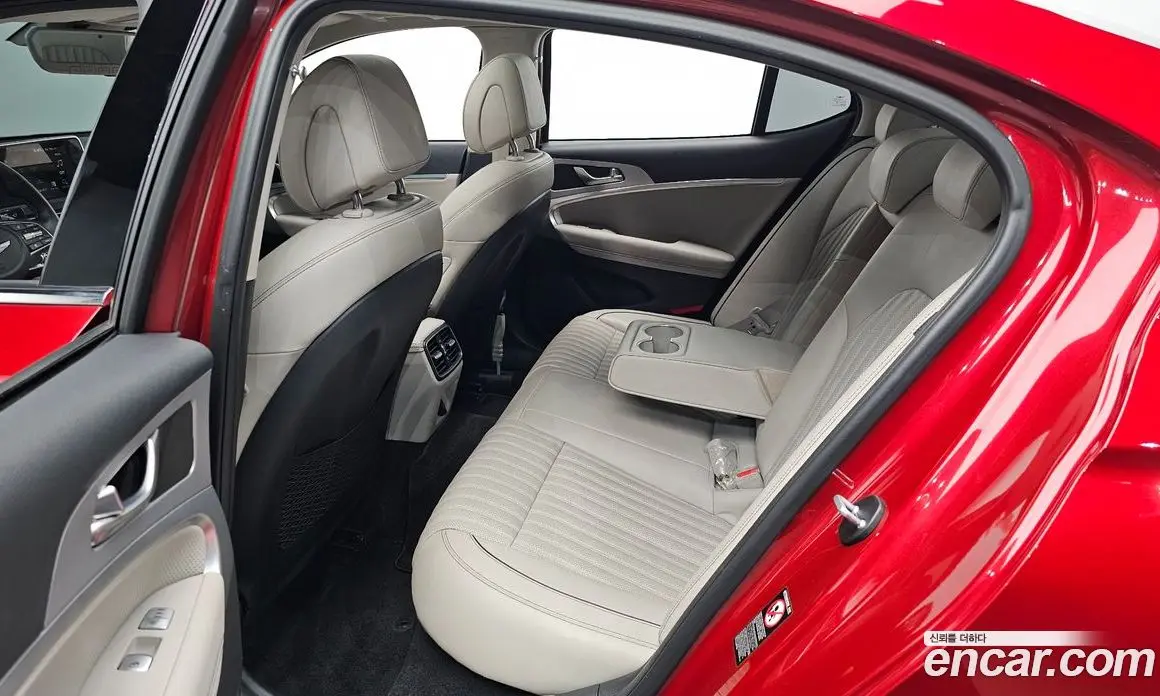 Genesis G70 2019 2.0 автомат (гидро), фото 15 Genesis G70 2019 2.0 автомат (гидро), фото 15