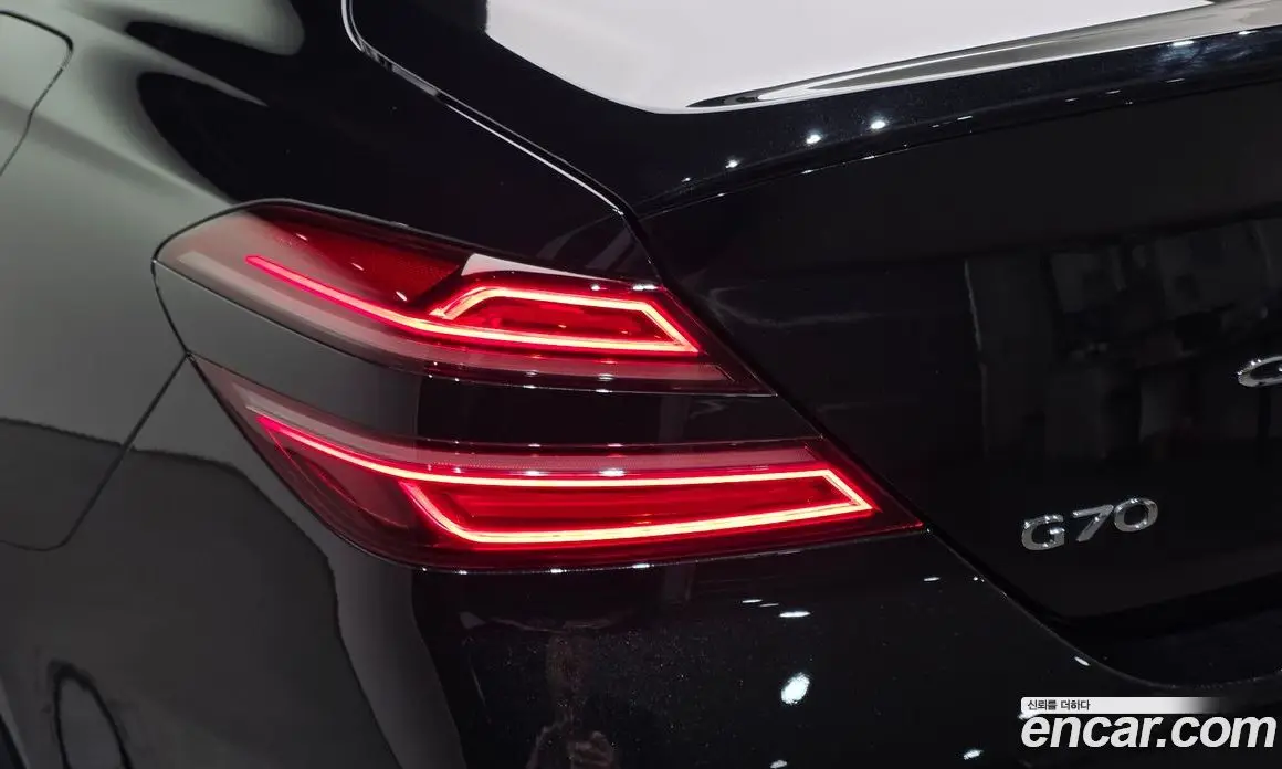 Genesis G70 2022 2.0 автомат (гидро), фото 9