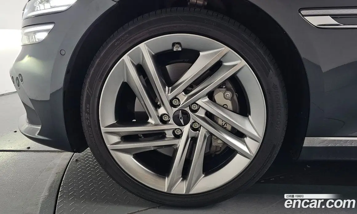 Genesis G80 2025 3.5 автомат (гидро), фото 4 Genesis G80 2025 3.5 автомат (гидро), фото 4