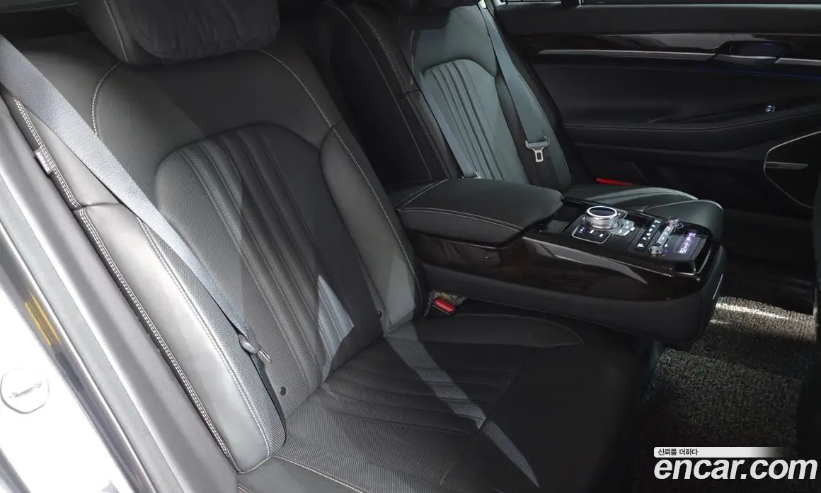 Genesis G90 2019 3.8 автомат (гидро), фото 17 Genesis G90 2019 3.8 автомат (гидро), фото 17