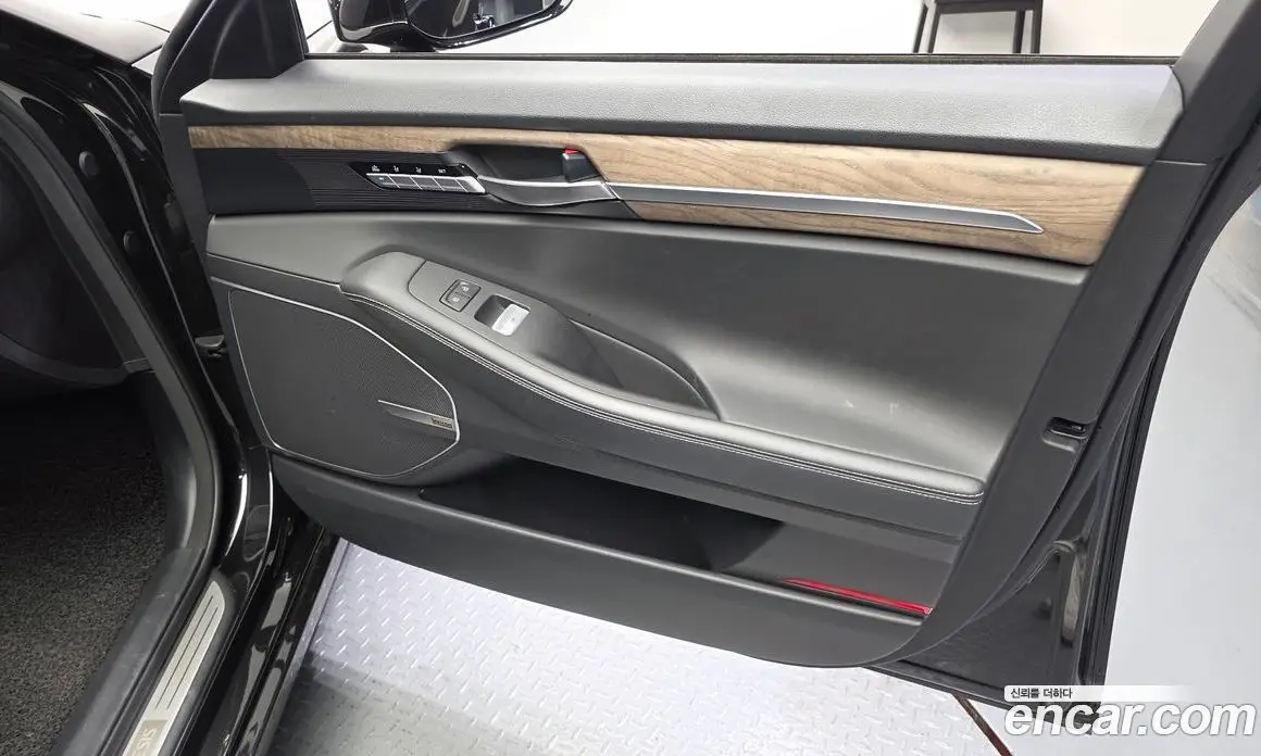 Genesis G90 2019 3.8 автомат (гидро), фото 14 Genesis G90 2019 3.8 автомат (гидро), фото 14