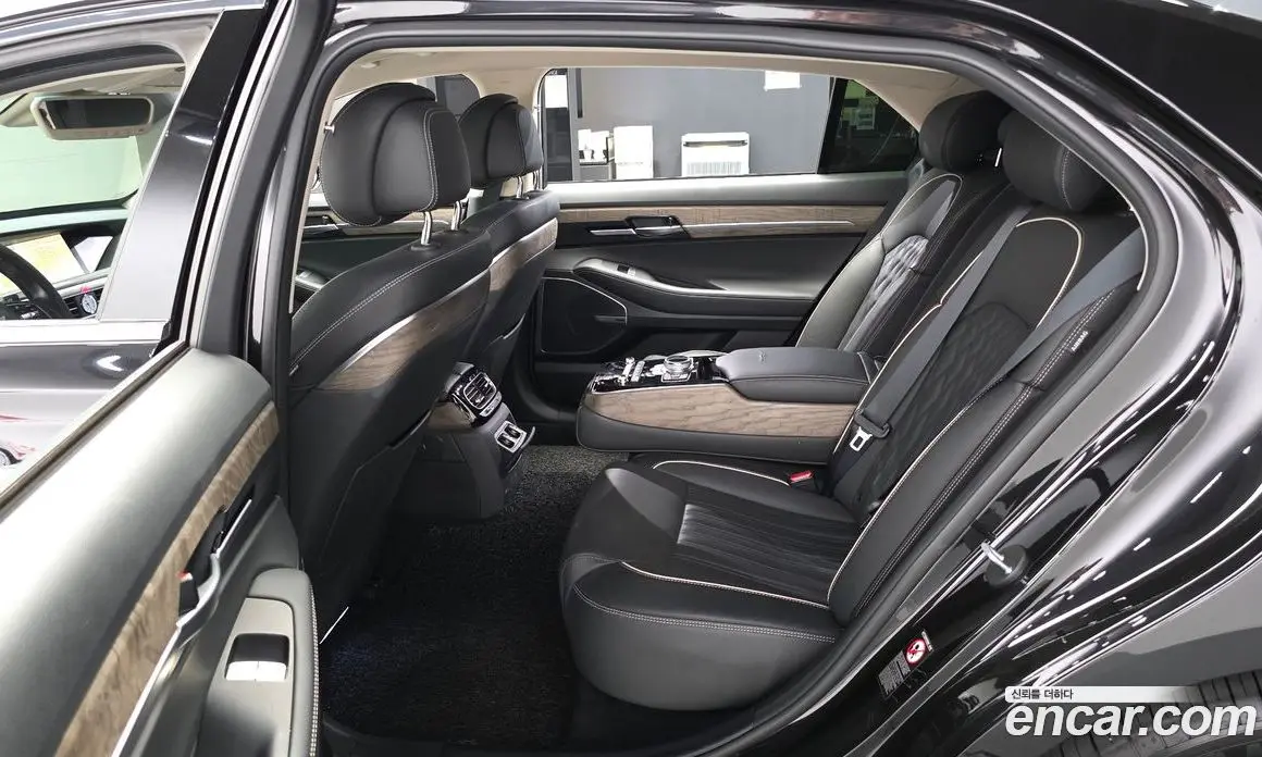 Genesis G90 2019 3.8 автомат (гидро), фото 18 Genesis G90 2019 3.8 автомат (гидро), фото 18