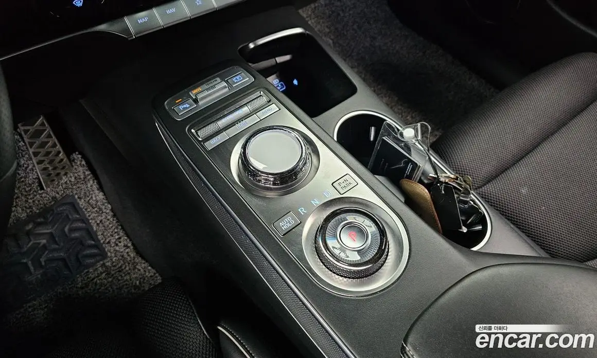Genesis GV70 2021 2.5 автомат (гидро), фото 12 Genesis GV70 2021 2.5 автомат (гидро), фото 12