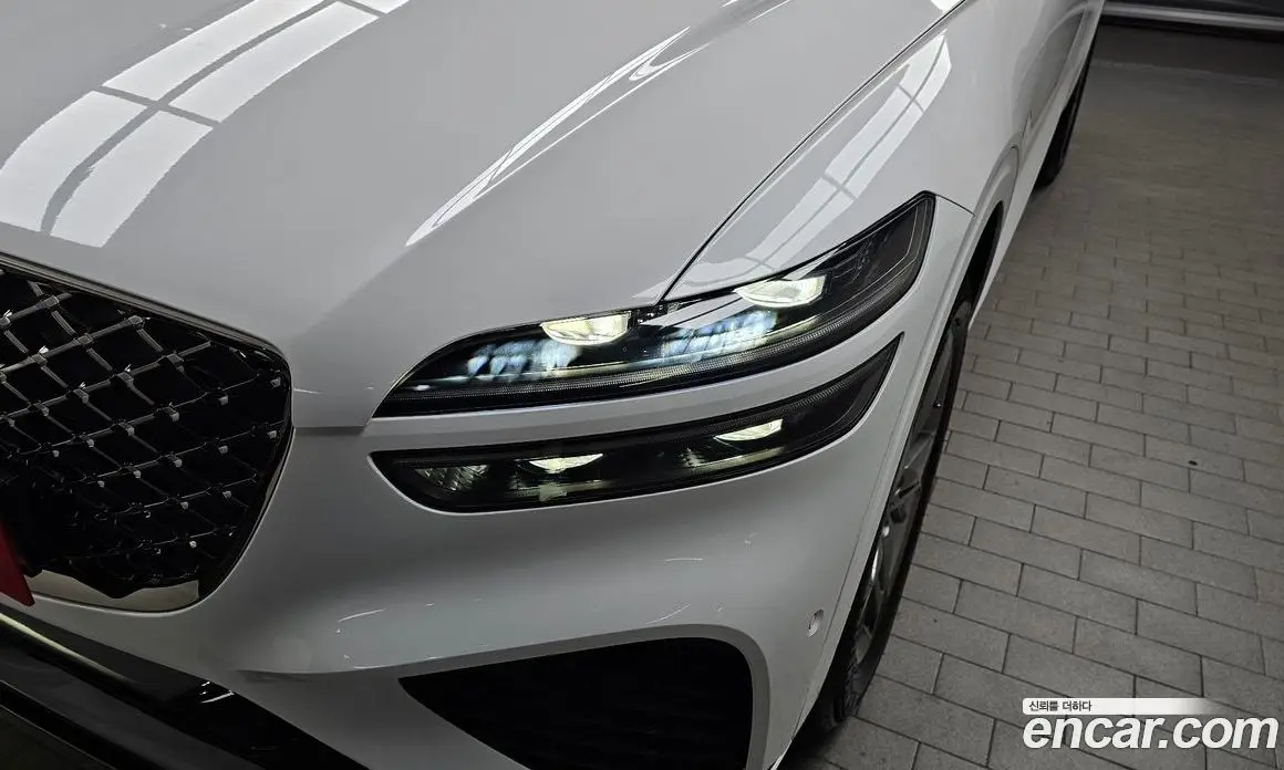 Genesis GV70 2021 2.5 автомат (гидро), фото 8 Genesis GV70 2021 2.5 автомат (гидро), фото 8