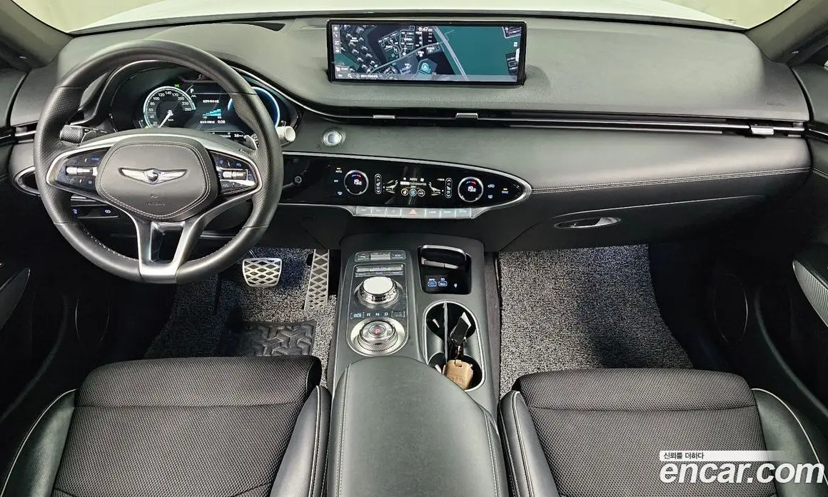 Genesis GV70 2021 2.5 автомат (гидро), фото 10 Genesis GV70 2021 2.5 автомат (гидро), фото 10