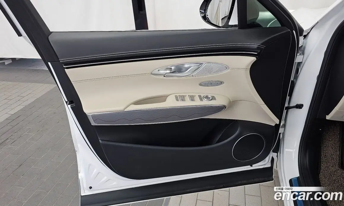 Genesis GV70 2024 2.5 автомат (гидро), фото 14
