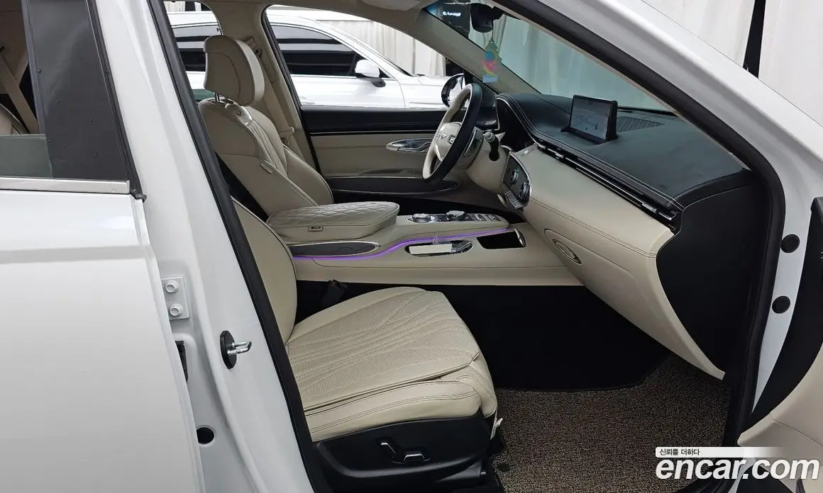 Genesis GV70 2024 2.5 автомат (гидро), фото 17