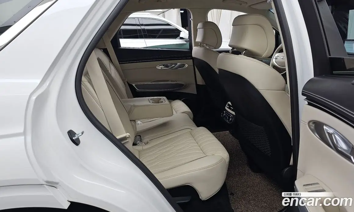 Genesis GV70 2024 2.5 автомат (гидро), фото 18