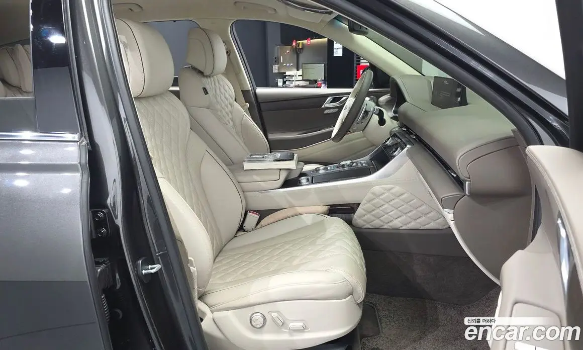 Genesis GV80 2023 2.5 автомат (гидро), фото 17 Genesis GV80 2023 2.5 автомат (гидро), фото 17