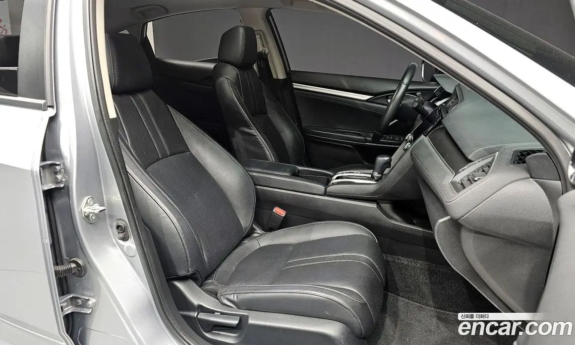 Honda Civic 2018 2.0 автомат (гидро), фото 17 Honda Civic 2018 2.0 автомат (гидро), фото 17