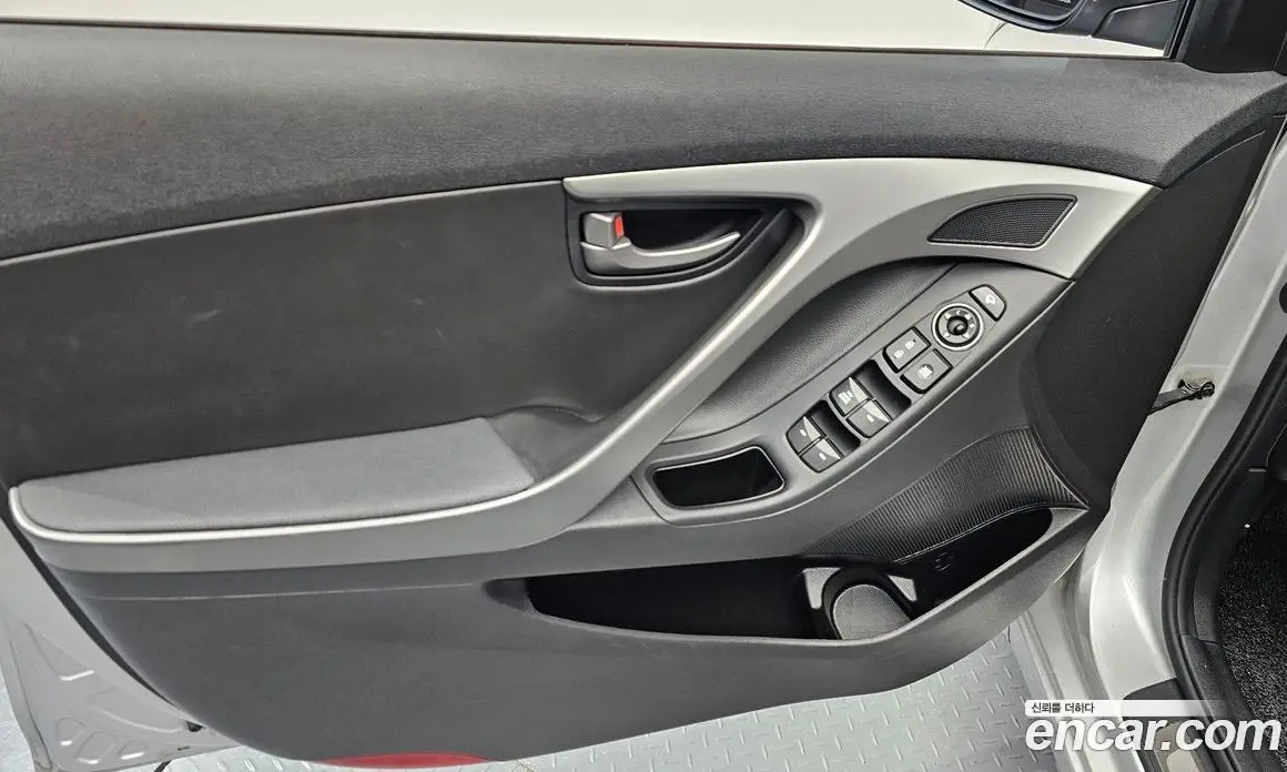 Hyundai Avante 2015 1.6 автомат (гидро), фото 13