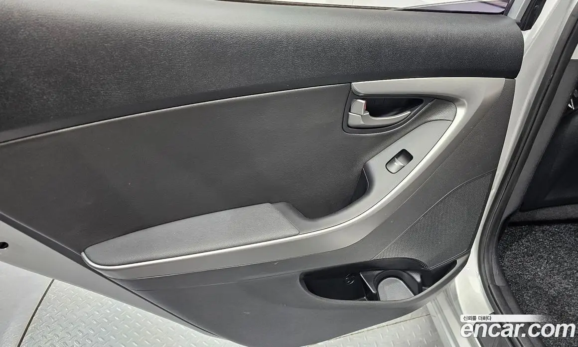 Hyundai Avante 2015 1.6 автомат (гидро), фото 14