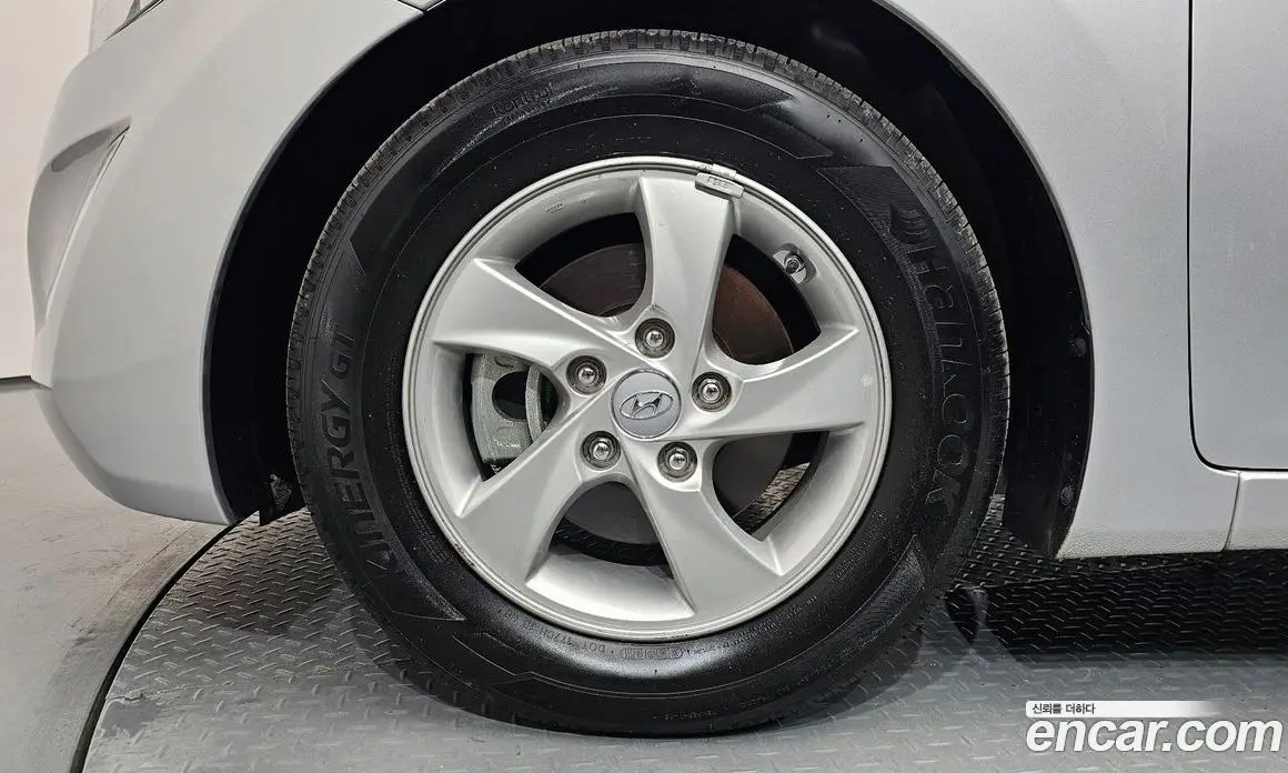 Hyundai Avante 2015 1.6 автомат (гидро), фото 4