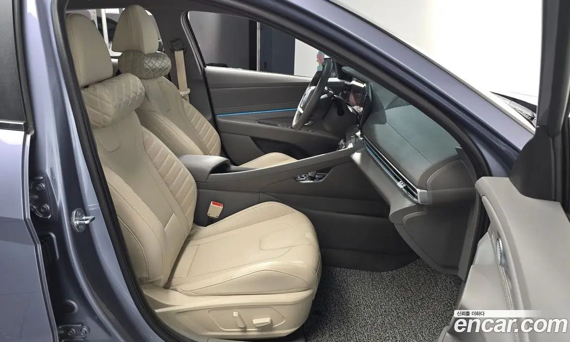 Hyundai Avante 2023 1.6 автомат (гидро), фото 16