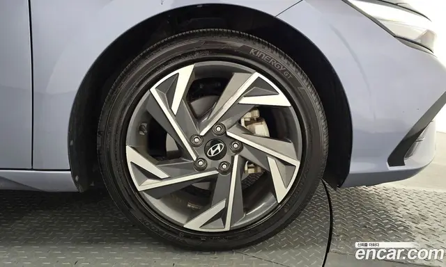 Hyundai Avante 2023 1.6 автомат (гидро), миниатюра 7
