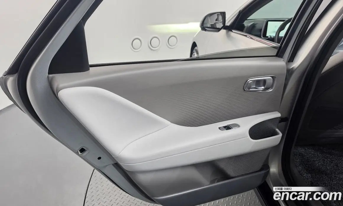 Hyundai Ioniq 6 2023 0.1 автомат (гидро), фото 14 Hyundai Ioniq 6 2023 0.1 автомат (гидро), фото 14