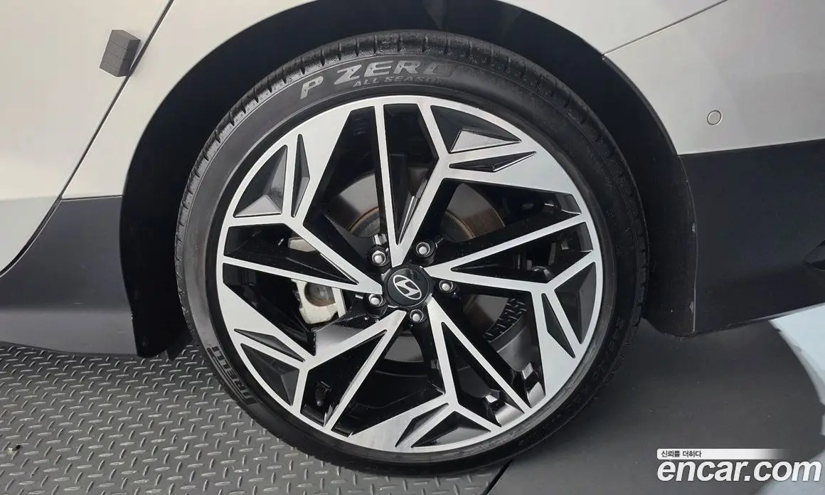Hyundai Ioniq 6 2023 0.1 автомат (гидро), фото 6 Hyundai Ioniq 6 2023 0.1 автомат (гидро), фото 6