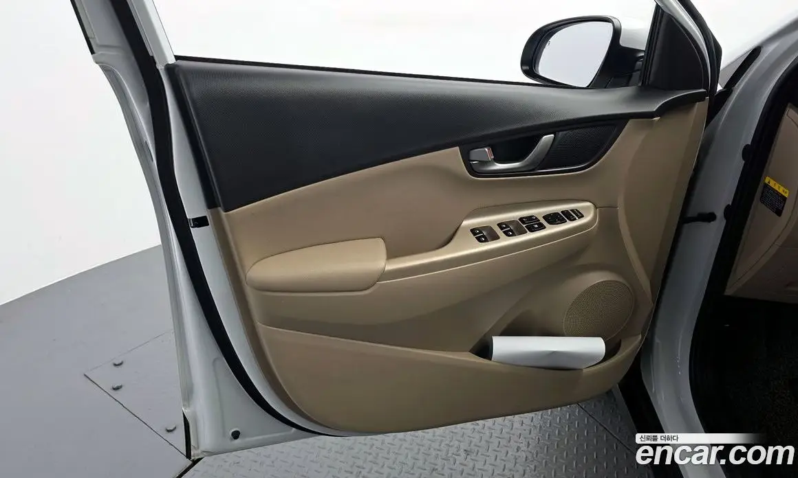 Hyundai Kona 2018 1.6 автомат (гидро), фото 14 Hyundai Kona 2018 1.6 автомат (гидро), фото 14