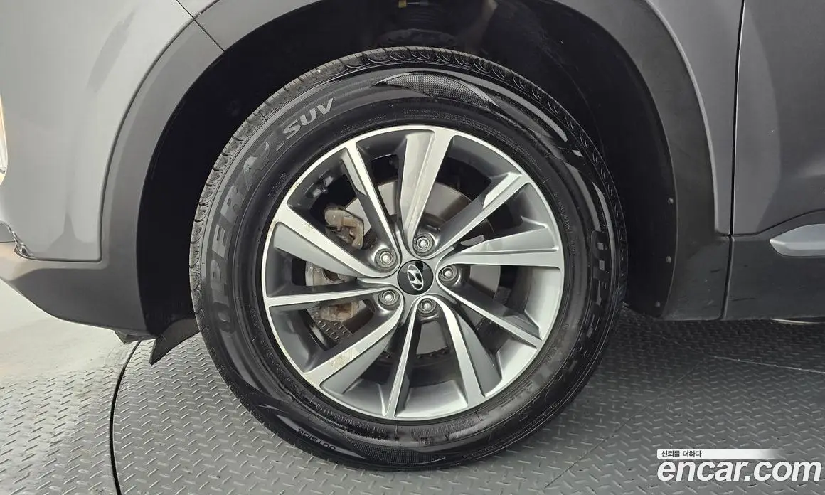 Hyundai Santa Fe 2019 2.0 автомат (гидро), фото 5