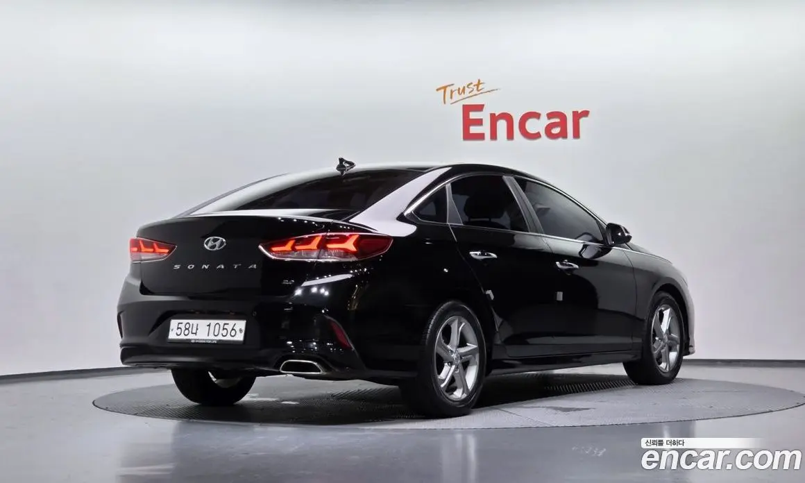 Hyundai Sonata 2017 2.0 автомат (гидро), фото 2 Hyundai Sonata 2017 2.0 автомат (гидро), фото 2