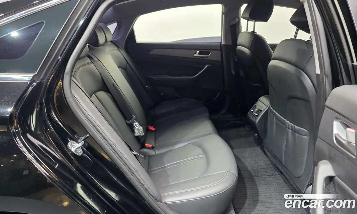 Hyundai Sonata 2017 2.0 автомат (гидро), фото 18 Hyundai Sonata 2017 2.0 автомат (гидро), фото 18