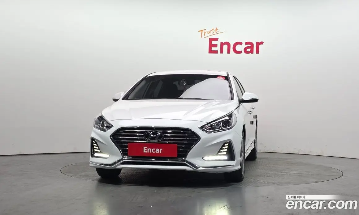 Hyundai Sonata 2018 2.0 автомат (гидро), фото 3 Hyundai Sonata 2018 2.0 автомат (гидро), фото 3