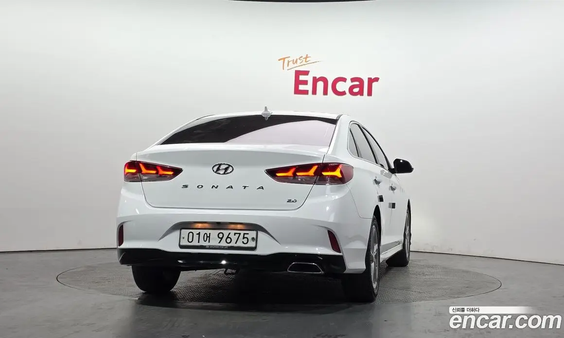Hyundai Sonata 2018 2.0 автомат (гидро), фото 4 Hyundai Sonata 2018 2.0 автомат (гидро), фото 4