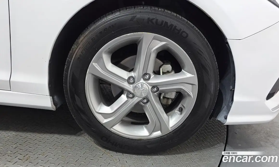 Hyundai Sonata 2018 2.0 автомат (гидро), фото 7 Hyundai Sonata 2018 2.0 автомат (гидро), фото 7