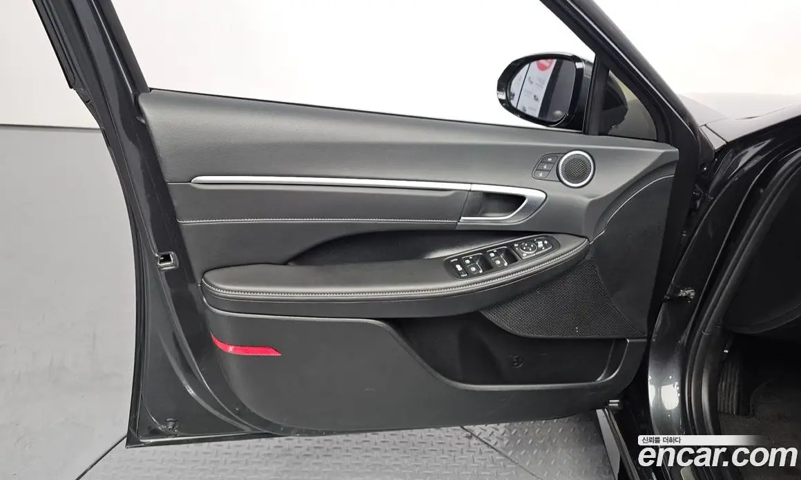 Hyundai Sonata 2023 1.6 автомат (гидро), фото 14