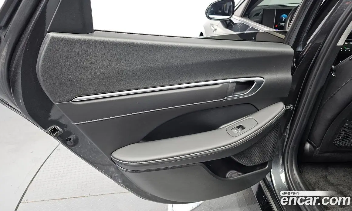 Hyundai Sonata 2023 1.6 автомат (гидро), фото 15